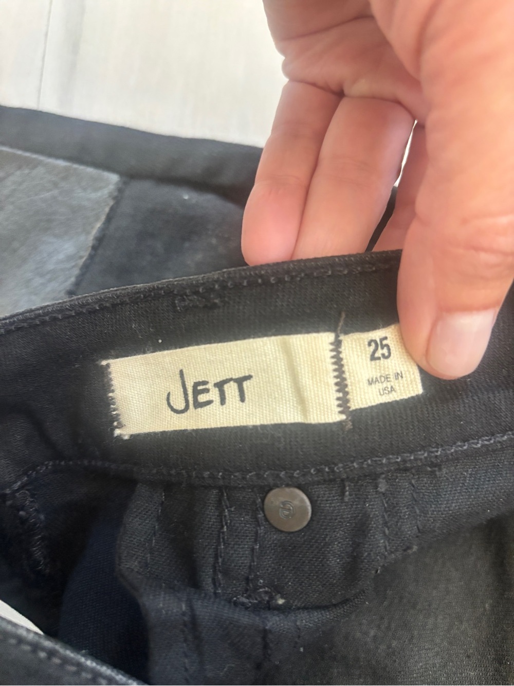 TEXTILE Elizabeth and James Jett Jeans - Picture 3 of 5